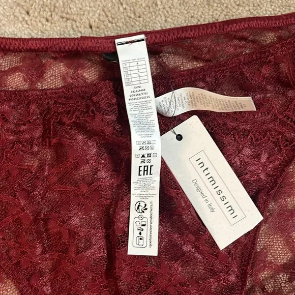 Intimissimi Deep Red Lace Panties - Picture 4 of 7
